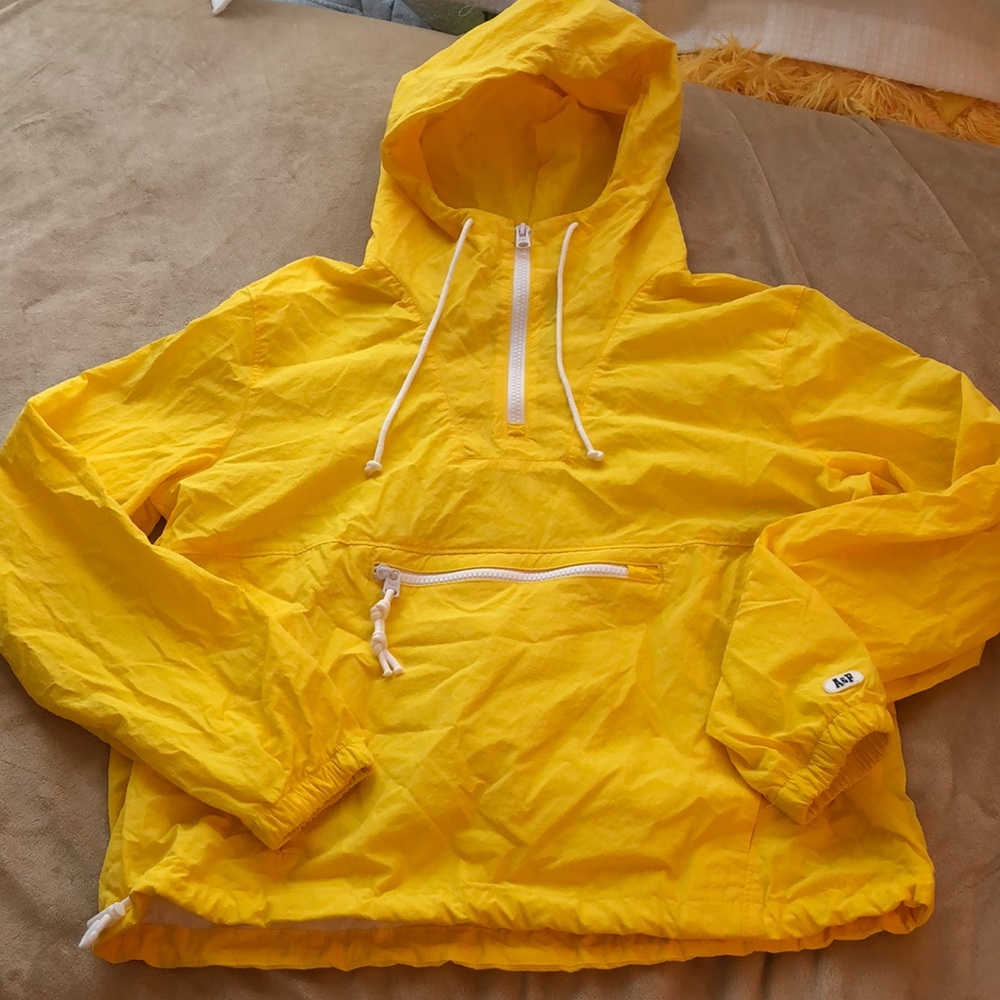Abercrombie yellow windbreaker 💛
